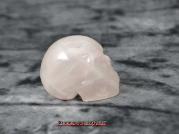 Hexenshop Dark Phönix Rosenquarz Kristallschädel Howe Totenkopf Halbedelstein
